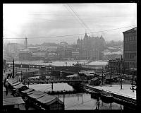 Munkbron  med  Riddarholmskanalen. Sammanbindningsbanan och Mariaberget i bakgrunden.