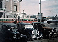 Bilparkering på Gustav Adolfs torg utanför Operan.