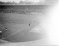 Fotbollsmatch på Stockholms Stadion.