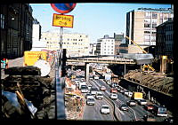 Södermalm. Söderleden sedd norrut från Skaraborgsgatan. I bakgrunden Sankt Paulsgatans viadukt.