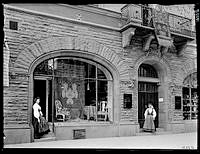 Handarbetets Vänners butik och utställningslokal på Birger Jarlsgatan 5.