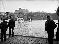 Vy från Riddarholmshamnen mot Södermälarstrand, Mariahissen och Laurinska huset.