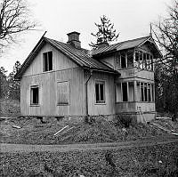 Farsta Strand, Stadsäga 3977. Forsenallén. Rivet 1961.