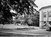 Borgerskapets änkehus, Norrtullsgatan 45. Parken.