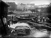 Från Mälarvarvet på Långholmen mot Södermalm. I bakgrunden Heleneborgs malmgård och kvarteret Skruven. I bakgrunden till vänster kvarteret Muttern.