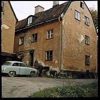 Bondegatan 90 - 92. 1700 - tals hus sett från innergård. Rivet våren 1963.