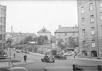 Vy mot kvarteret Stiftet från sydost över korsningen Skånegatan - Grindsgatan.