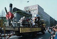 Studentkortege på Sturegatan.