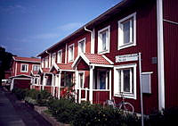 Radhus längs Tätorpsvägen 62-68  i Skarpnäck.