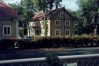 Vid Lidingöbro värdshus. Äldre byggnader. Stora Astringe till höger och till vänster del av Lilla Astringe.