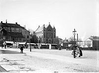 Vy över Södra Bantorget mot söder och Sankt Eriks katolska kapell.