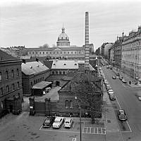 Vy över Hovstallet vid Artillerigatan norrut mot Armemuseum och Hedvig Eleonora kyrka.