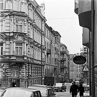 Riddargatan österut, från hörnet Riddargatan- Grevgatan.