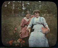 Utö. Porträtt av Augusta Beck och en dotter.