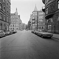 Riddargatan västerut vid korsningen med Torstenssonsgatan.