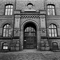 Portal till Mariaskolan på Ringvägen 23.