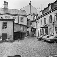 Södra gården på Götgatan 70. Vy norrut med Götgatan till höger.