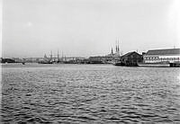 Vy över hamninloppet till Stockholm, med bland annat Galärvarvet och Nordiska museet.