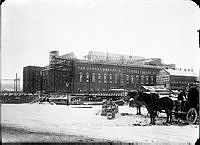 Stadshusbygget från nordöst. 