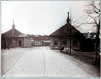 Tullhusbyggnaderna vid Norrtull från Norrtullsgatan.