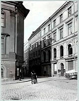 Fredsgatan 18 sett från Gustav Adolfs Torg. Fredsgatan 18 nuvarande Fredsgatan 2.