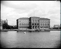 Nationalmuseum, Södra Blasieholmshamnen från Skeppsbron