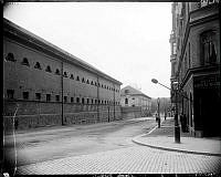 Livgardets till häst kasern mot Storgatan.