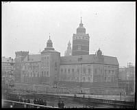 En modell av slottet Tre kronor på Gustav Adolfs Torg. Modellen uppförd med anledning av Gustav II Adols jubileum. I förgrunden Norrbo och i bakgrunden Jakobs kyrka