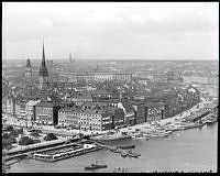 Utsikt över Gamla Stan från Mosebacke. I förgrunden Fiskarhamnen.