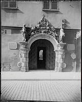 Portal till Bergstrahlska huset, Stora Nygatan 2