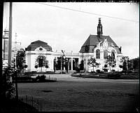 Allmänna konst- och industriutställningen på Djurgården. Stockholms stads paviljong, västra fasaden