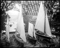 Interiör ifrån turist- och sportutställningens paviljong på 1897 års Allmänna konst-  och industriutställning på Djurgården