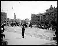 Norrbro söderut med Riksdagshuset t.h.