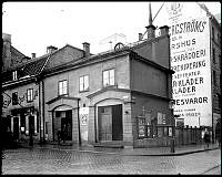 Gamla våghuset vid Hötorget. T.h. Kungsgatan.