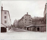 Ragvaldsgatan från Söder Mälarstrand, till höger Gustaf Janse´s sillmagasin.