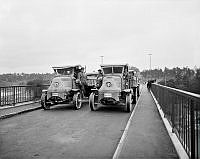 Lastbilar på Stora Essingebron.