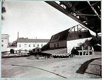 Danviks hospital. Fr. v. Allmänna ingången vid sjukhus och ekonomibyggnad. T.h. Kvarnhuset.