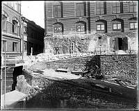 Generalstabens hus, Birger Jarls Torg 10. Terassmur framför norra fasaden.