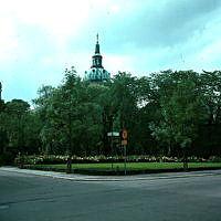 Hörnet av Sandbacksgatan och Nytorgsgatan mot Katarina kyrka.