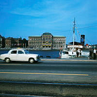 S/S Norrtelje vid kaj vid Skeppsbron. I fonden Nationalmuseum.