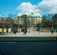 Timmermansordens hus, Eriksbergsplan och Eriksbergsparken sedda från Birger Jarlsgatan.