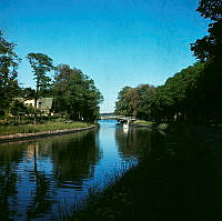 Vy österut från Djurgården mot Djurgårdsbrunnskanalen, Villa Johansdal och Lilla Sjötullsbron.