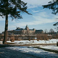 Naturhistoriska riksmuseet sett från Bergianska trädgården.