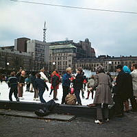 Skridskoåkning i Kungsträdgården.