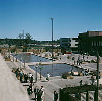 Vy från Skärholmsterrassen åt sydost över Skärholmstorget.