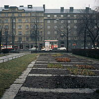 Borgarskolans skolträdgård mot Birger Jarlsgatan.