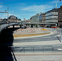 Järnvägsparken och Herkulesgatan från Centralbron. I bakgrunden t.v. Stockholms Centralstation.