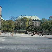 Eriksbergsplan med KG Bejemarks skulptur 