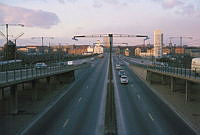 Skanstullsbron sedd mot Södermalm. Längst t.v. Skanskvarn.