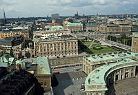 Utsikt från Storkyrkans torn över Helgeandsholmen med riksdagshuset mot Norrmalm, City. Mot norr.